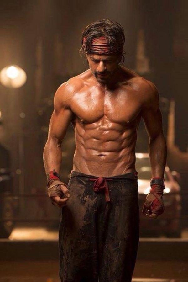 Shah Rukh Khan sports eight pack abs for Farah Khan again, this time in ‘Happy New Year’